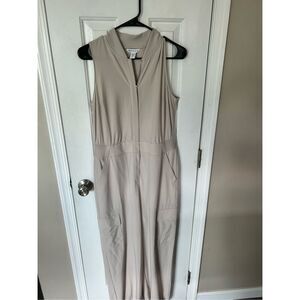 Athleta Brooklyn Romper in Size 8 tan long pants suit